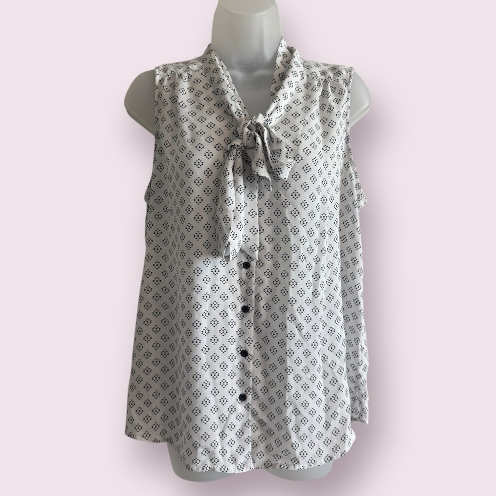 Jones New York Black White Printed Sleeveless Blouse Tie Neck Size M